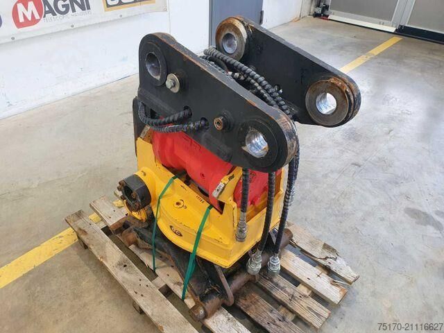 Baumaschine Rädlinger Schwenkrotator CAT M318 / CW 40 / 2016