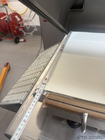 Vakuumverpackungsmaschine mit Tunnel KOMET S 501B and st 170