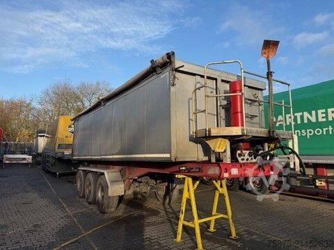 Kipper Auflieger Langendorf SKA 24/30  Mulde thermoisoliert mit Bodenisolierung unter dem Muldenboden