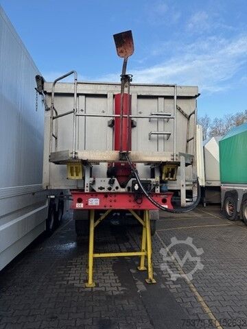 Kipper Auflieger Langendorf SKA 24/30  Mulde thermoisoliert mit Bodenisolierung unter dem Muldenboden