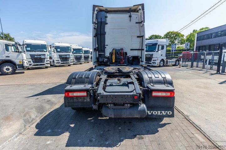 Standard tractor VOLVO FH 500 + INTARDER + HYDR.