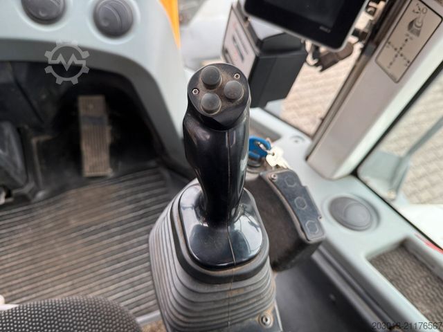 Radlader LIEBHERR L566 XPower Radlader 27,5 Ton *11.900 h *Waage