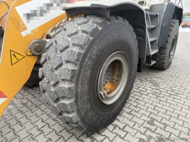 Radlader LIEBHERR L566 XPower Radlader 27,5 Ton *11.900 h *Waage