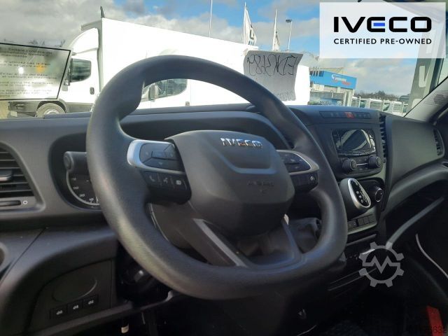 Transporter mit Koffer IVECO Daily 70C18HA8/P / Koffer LBW / Klima