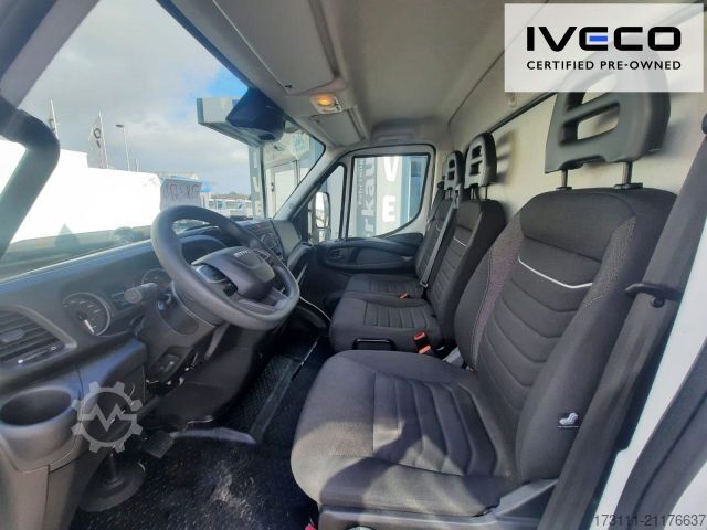 Transporter mit Koffer IVECO Daily 70C18HA8/P / Koffer LBW / Klima