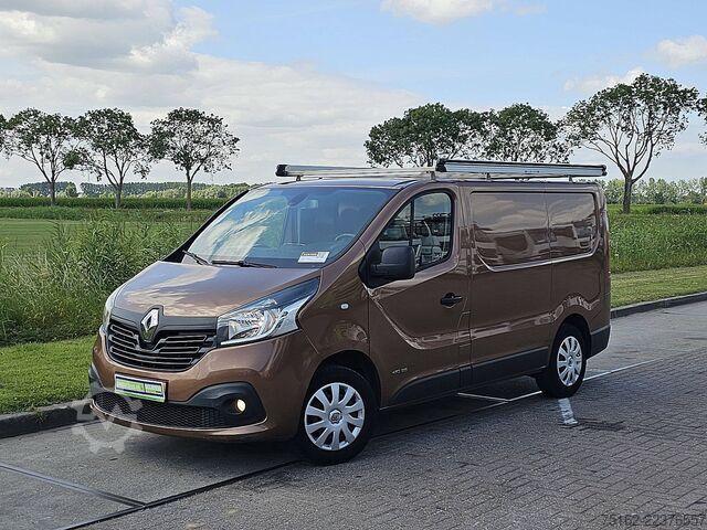 High-roof van RENAULT TRAFIC
