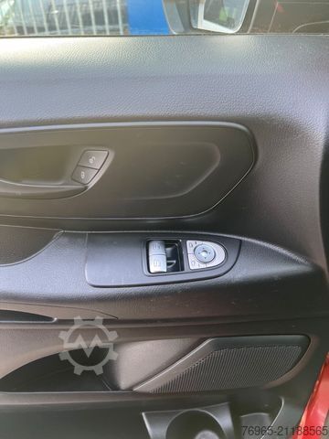 Kastenwagen MERCEDES-BENZ Vito 114 EXTRALANG 6G KLIMA SCHRÄNKE/REGALEN AHK