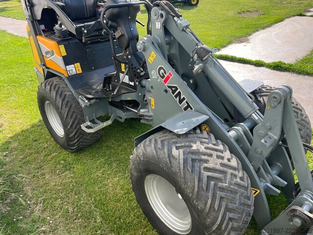 Loader Giant G2500HD Xtra kniklader topstaat!