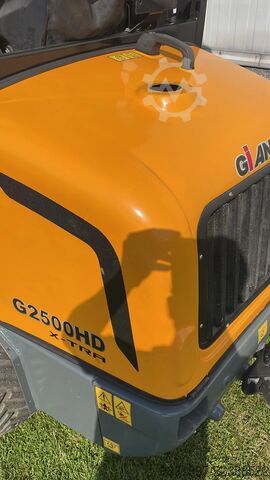 Loader Giant G2500HD Xtra kniklader topstaat!