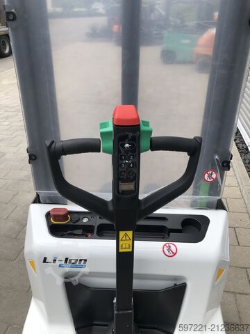 Palettenstapler Bobcat LSM12N NEUGERÄT!!!