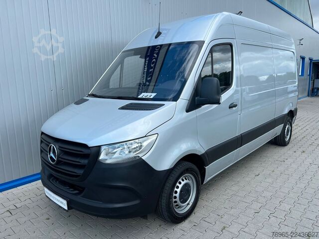 High top van MERCEDES-BENZ Sprinter 215 9G-TR HOCH+LANG KLIMA 3-SITZ KAMERA