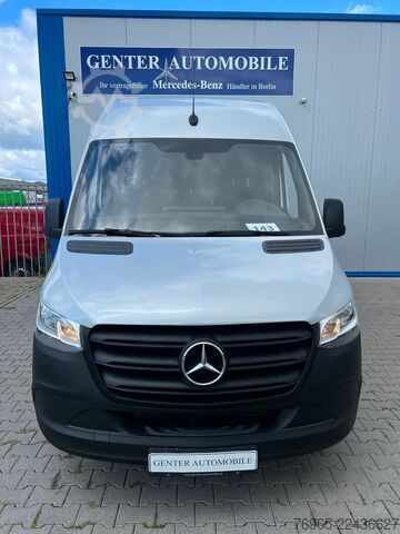 High top van MERCEDES-BENZ Sprinter 215 9G-TR HOCH+LANG KLIMA 3-SITZ KAMERA