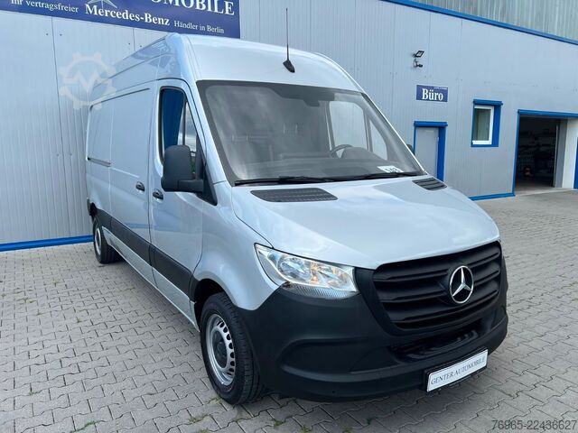 High top van MERCEDES-BENZ Sprinter 215 9G-TR HOCH+LANG KLIMA 3-SITZ KAMERA