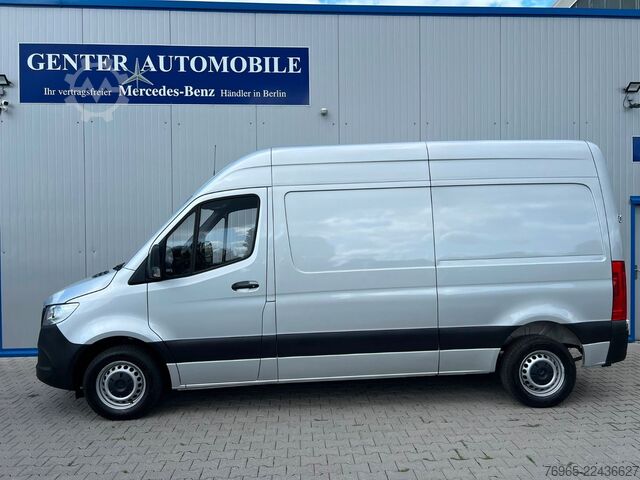 High top van MERCEDES-BENZ Sprinter 215 9G-TR HOCH+LANG KLIMA 3-SITZ KAMERA