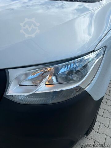 High top van MERCEDES-BENZ Sprinter 215 9G-TR HOCH+LANG KLIMA 3-SITZ KAMERA