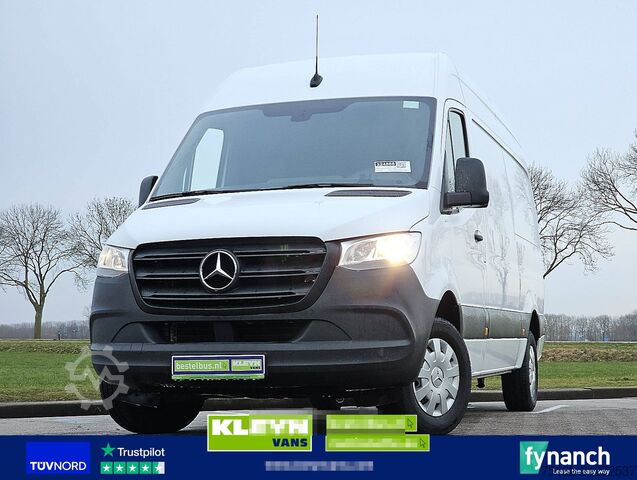 High-roof van MERCEDES-BENZ SPRINTER 317 L2H2 RWD Mbux