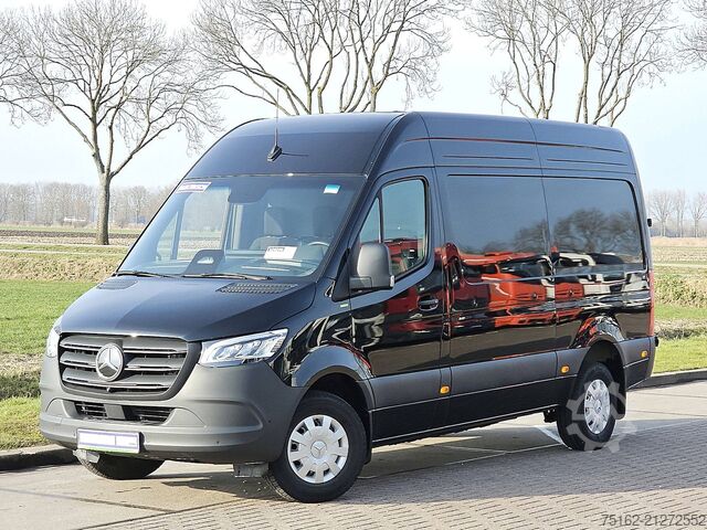 High-roof van MERCEDES-BENZ ESPRINTER L2H2 300 KM WLTP LED