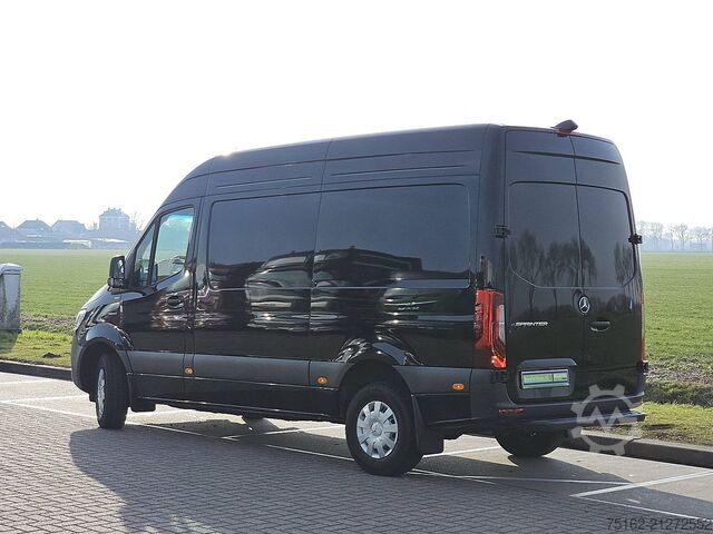 High-roof van MERCEDES-BENZ ESPRINTER L2H2 300 KM WLTP LED