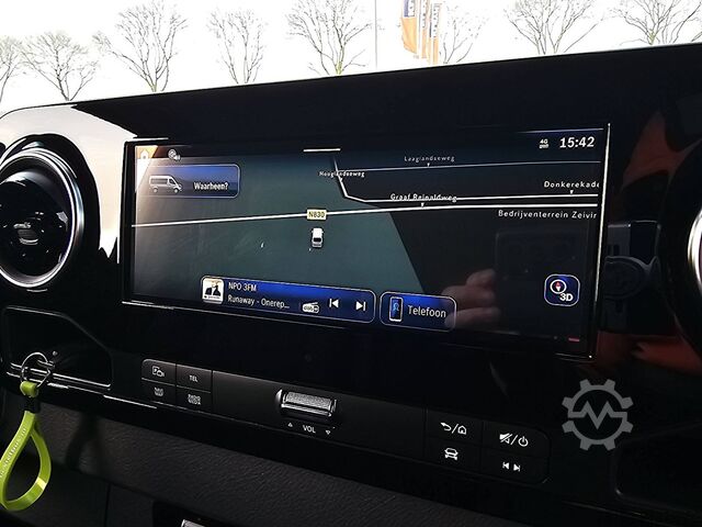 High-roof van MERCEDES-BENZ ESPRINTER L2H2 300 KM WLTP LED