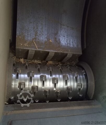 Holzschredder – Paletten-Zerkleinerungslinie ROBUST P150 Twin - pallet crushing line