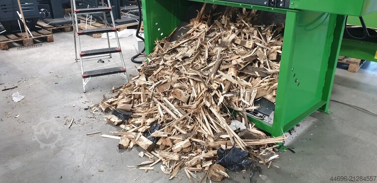 Holzschredder – Paletten-Zerkleinerungslinie ROBUST P150 Twin - pallet crushing line