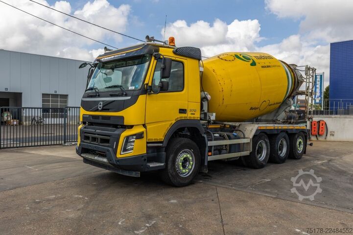 Mixer VOLVO FM 370 - LIEBHERR 10m3
