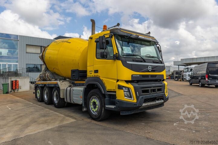 Mixer VOLVO FM 370 - LIEBHERR 10m3