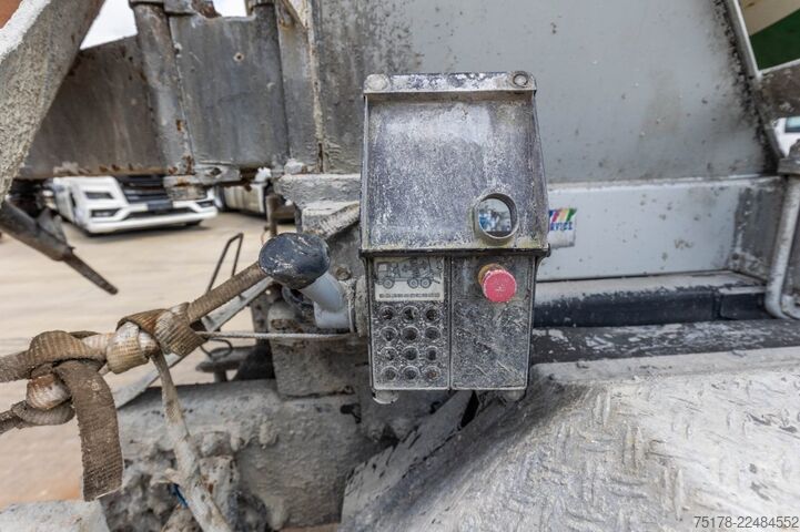 Mixer VOLVO FM 370 - LIEBHERR 10m3