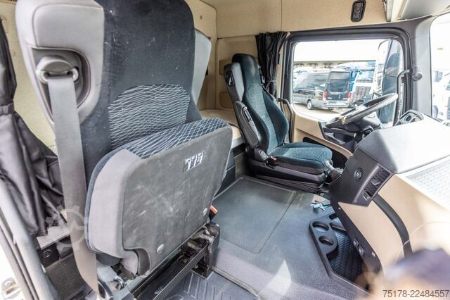 Standard tractor Mercedes-Benz ACTROS 1845 LS+HYDR