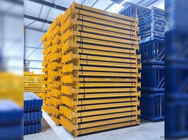 High-bay warehouse ca. 30,8 lfm Jungheinrich Esmena Höhe : 825 cm , 2100 kg Fachlast