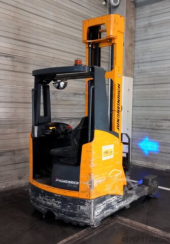 Reach truck forklift Jungheinrich ETV 325 2500kg 7400mm