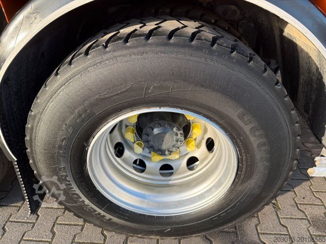 Autokran RENAULT Premium Lander Pritsche mit Kran FASSI