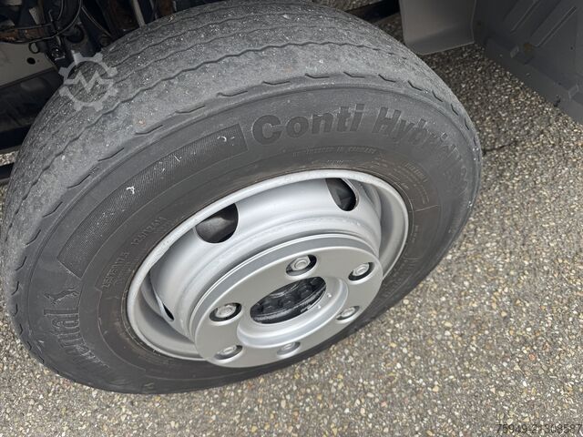 Atego 822 L flatbed 7.18 m, air conditioning, trailer hitch Mercedes-Benz Atego 822 L Pritsche 7,18m, Klima, AHK