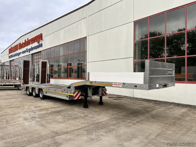 Low loader semitrailer Möslein ST 3  3 Achs Satteltieflader neu