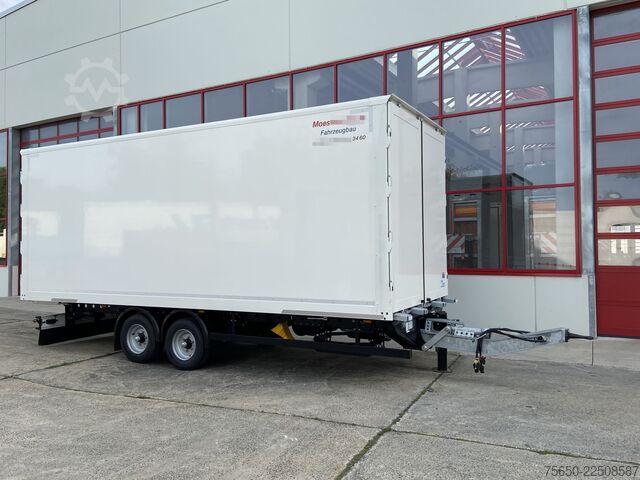 Box trailer Möslein TKO 105 D 7m weiß  Tandem- Koffer, Durchladbar, -- Neufahrzeug --