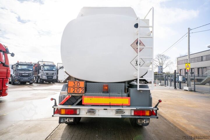 Fuel tanker EKW EKW-ROC32T2D - 32 000 L/5 comp.