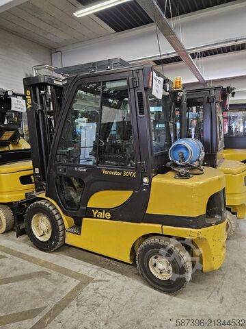 LPG Forklifts Yale GLP30VX