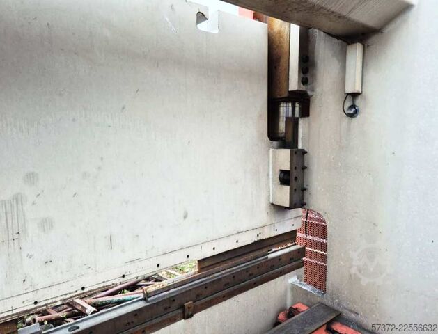 Abkantpresse Beyeler Euro III 225 x 4100