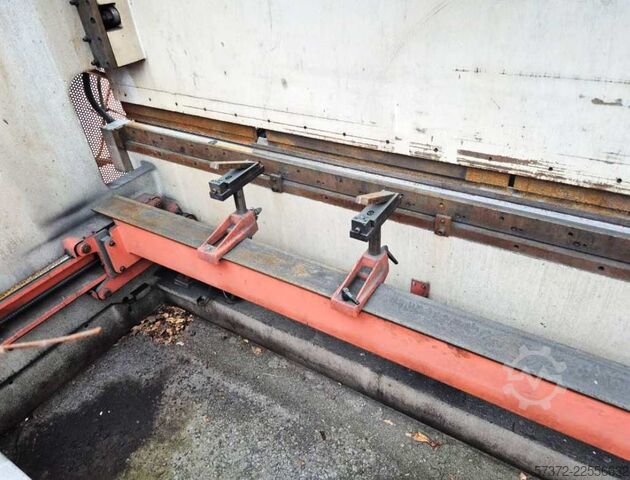 Abkantpresse Beyeler Euro III 225 x 4100