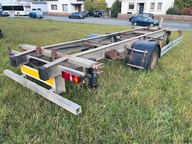 Anhänger-Wechselfahrgestell SOMMER 1 Achs BDF - hochgekuppelt - 10 to.