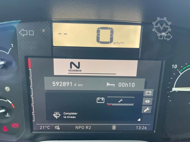 Standard-SZM Renault T460 vin:  VF611A161LD033623,  592852 km