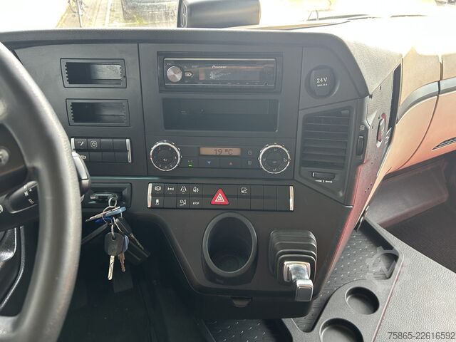 Standard-SZM Mercedes-Benz Actros 1842 LS Streamspace / 729 dkm / Tacho V2...