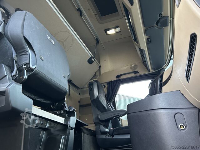 Standard-SZM Mercedes-Benz Actros 1845 Gigaspace / Tacho V2 / 393 dkm / Bl...