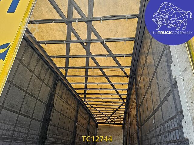 Sliding tarpaulins Humbaur 