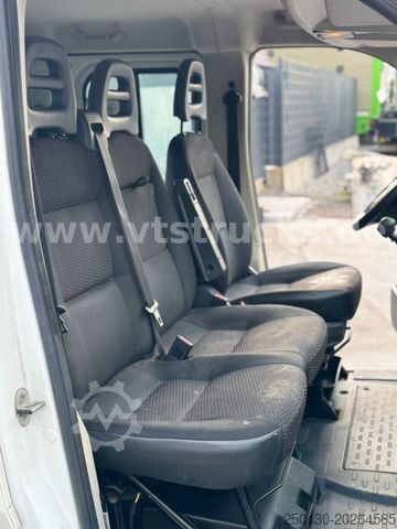 Pick-up van CITROEN Jumper Pritsche 7 Sitzer Klima AHK