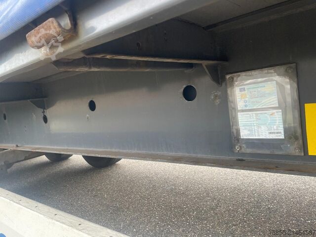 Curtain sided Krone N/A Tautliner / Coil / Discbrakes / SAF Axles /...