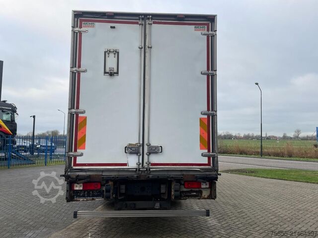 Refrigerated/freezer transport Renault Premium 450 Refrigerated Box / Euro 5 / 6x2 / 3...