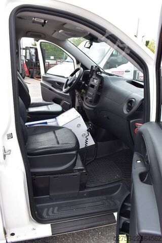 Ambulance Mercedes-Benz Vito 4x4 Notarzt Einsatzfahrzeug NEF