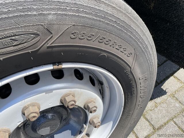 Standard tractor DAF XF 440 FT Spacecab / ADR/ NL Truck / 700.000 KM