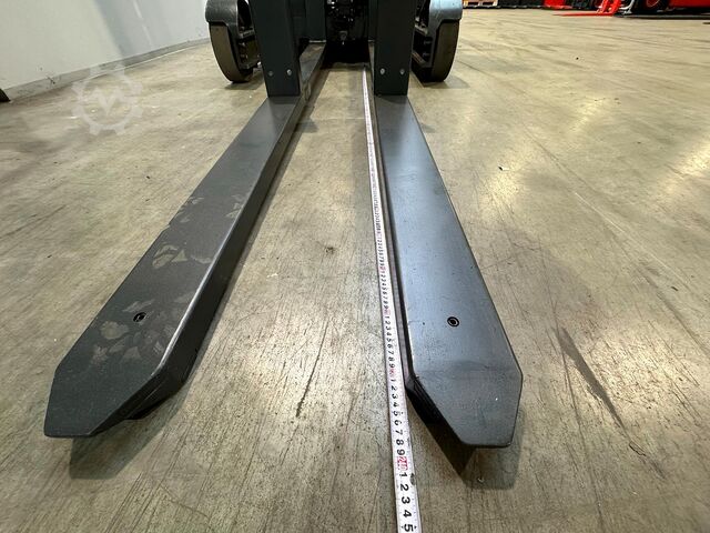 Reach truck Linde R 20 HD [ID: 240]